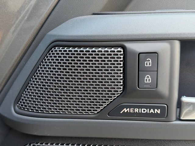 ROVER DEFENDER 2024 Image 31