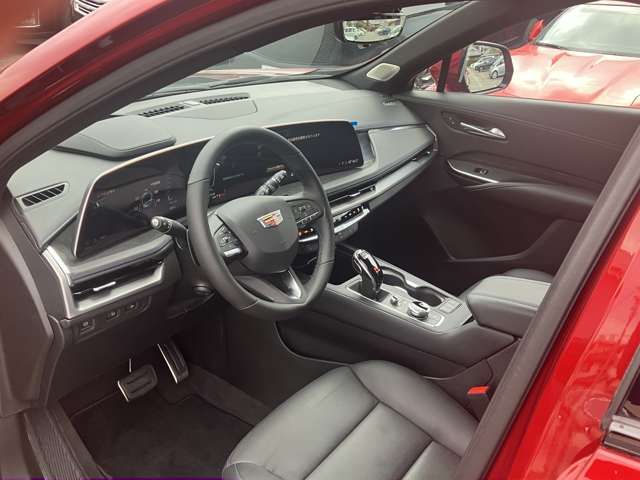 CADILLAC XT4 2025 Image 31