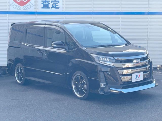 TOYOTA NOAH 2017 Image 31