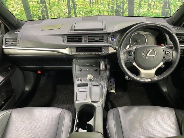 TOYOTA LEXUS CT200H 2016 Image 31
