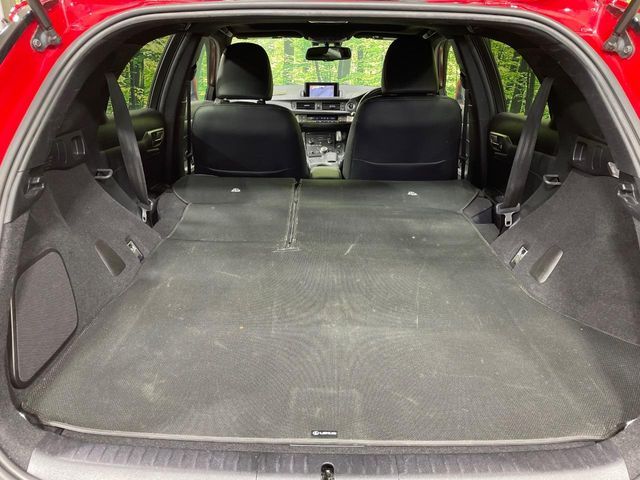 TOYOTA LEXUS CT200H 2016 Image 31