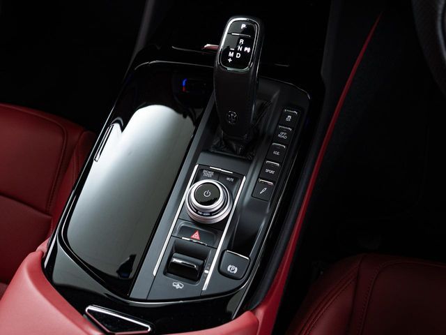 MASERATI LEVANTE 2023 Image 31