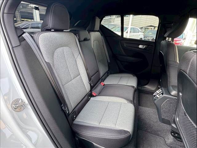 VOLVO XC40 2023 Image 31