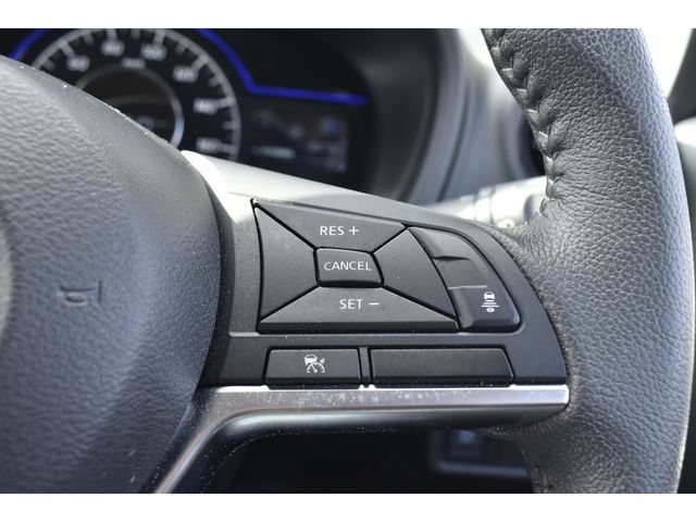 NISSAN NOTE 2018 Image 31