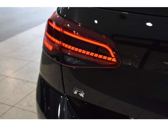 VOLKSWAGEN GOLF R 2017 Image 31