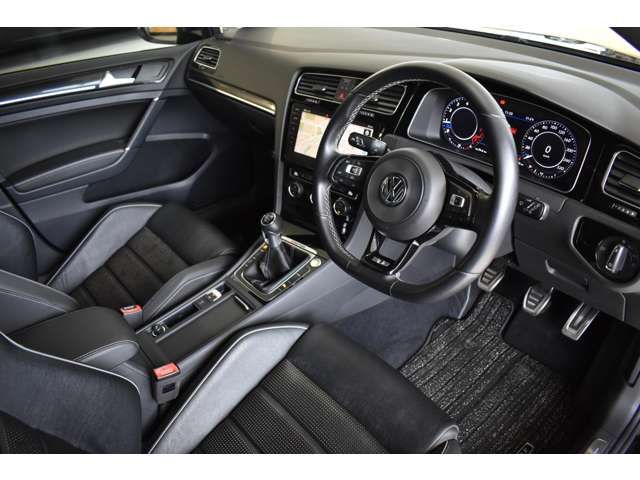 VOLKSWAGEN GOLF R 2017 Image 31