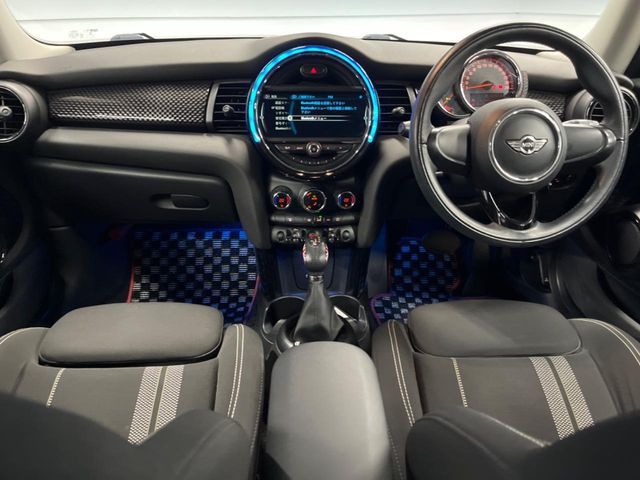 BMW MINI COOPER S 2016 Image 31