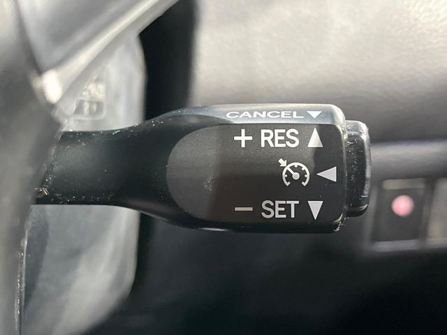 TOYOTA HARRIER HYBRID 2015 Image 31