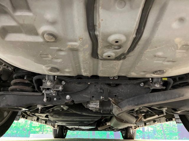 TOYOTA HARRIER HYBRID 2015 Image 31