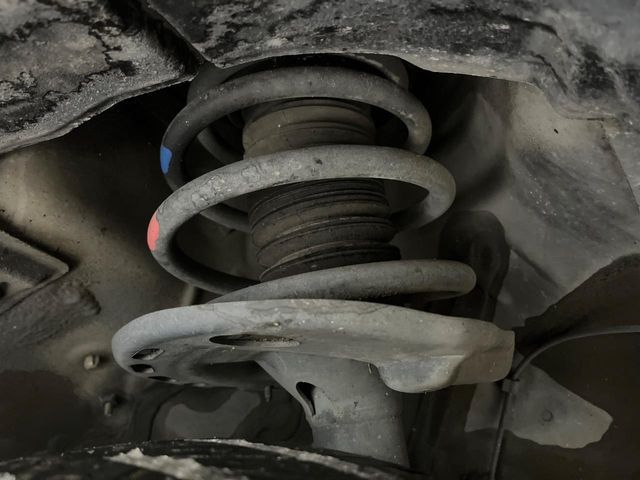 TOYOTA HARRIER HYBRID 2015 Image 31