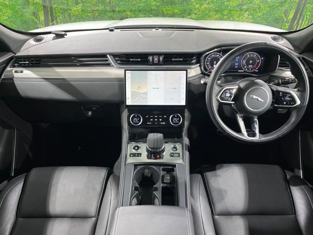 JAGUAR F-PACE 2024 Image 31