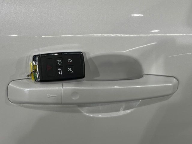 JAGUAR F-PACE 2024 Image 31