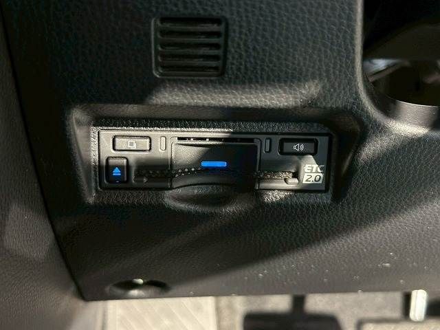 TOYOTA NOAH 2022 Image 31