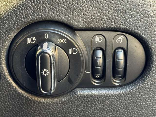 BMW MINI COOPER 2019 Image 31