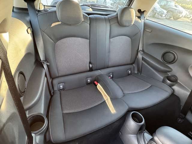 BMW MINI COOPER 2019 Image 31