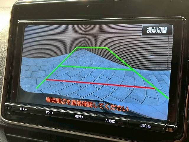 TOYOTA VOXY HYBRID 2017 Image 31