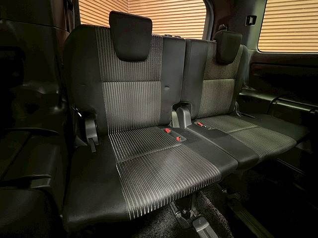 TOYOTA VOXY HYBRID 2017 Image 31