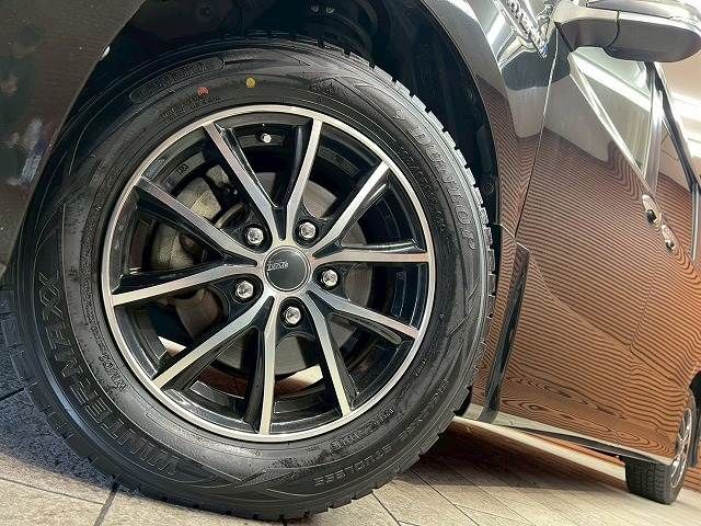 TOYOTA VOXY HYBRID 2017 Image 31