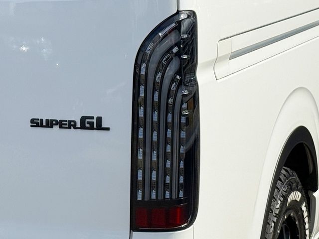 TOYOTA HIACE VAN 2WD 2022 Image 31