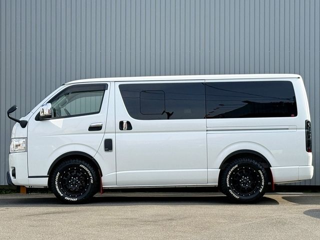 TOYOTA HIACE VAN 2WD 2022 Image 31