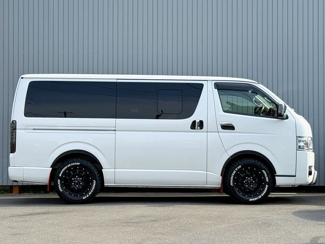 TOYOTA HIACE VAN 2WD 2022 Image 31