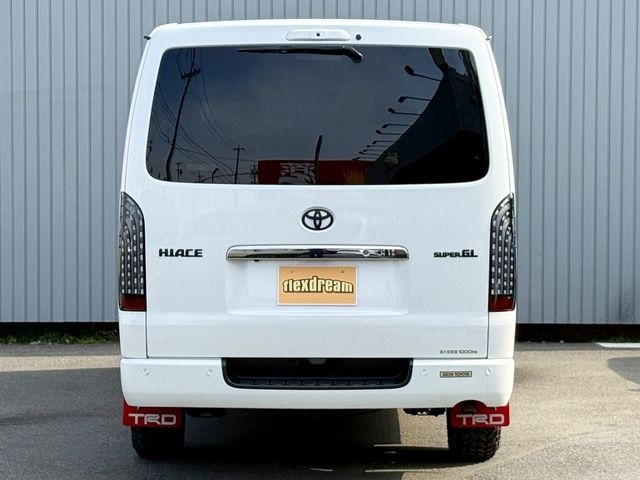 TOYOTA HIACE VAN 2WD 2022 Image 31