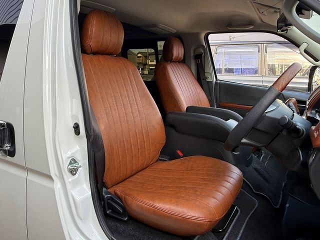 TOYOTA HIACE VAN 2WD 2022 Image 31