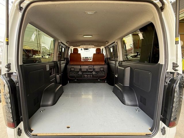 TOYOTA HIACE VAN 2WD 2022 Image 31