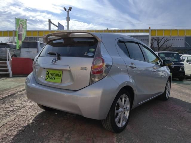 TOYOTA AQUA 2012 Image 31