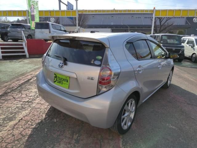 TOYOTA AQUA 2012 Image 31