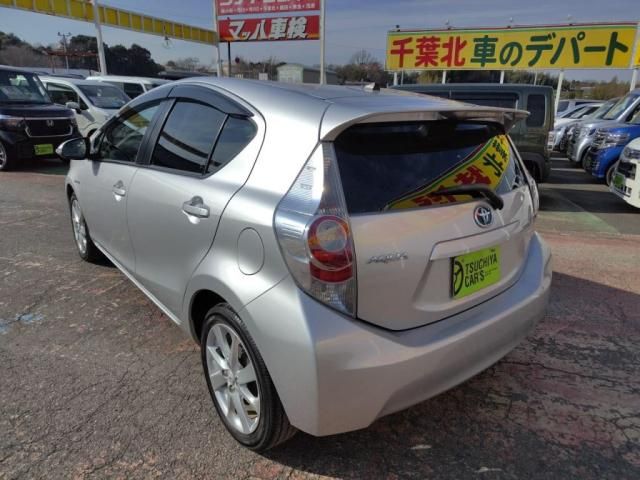 TOYOTA AQUA 2012 Image 31