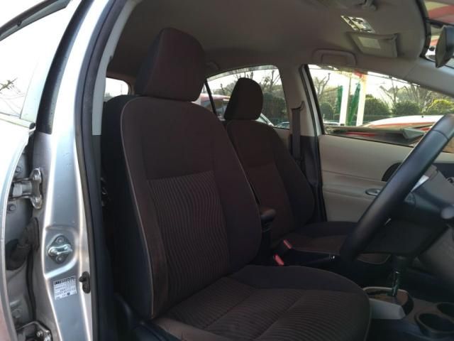 TOYOTA AQUA 2012 Image 31