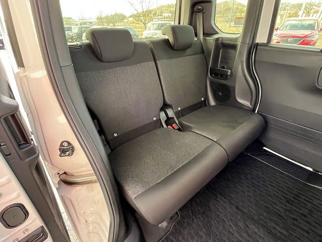 HONDA N BOX CUSTOM 2023 Image 31