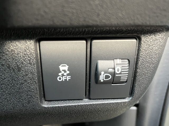 HONDA N BOX CUSTOM 2023 Image 31