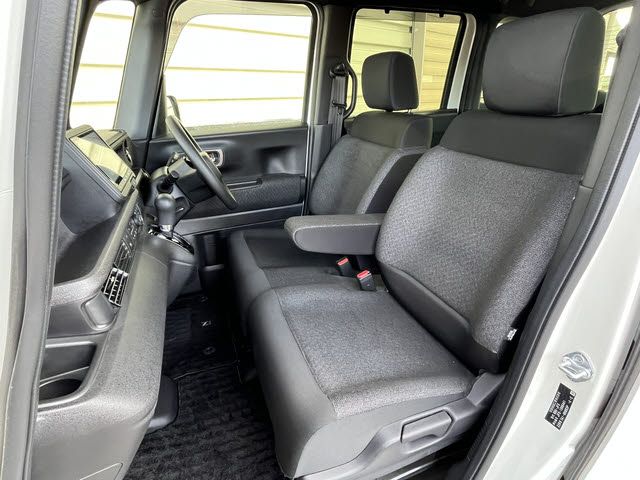 HONDA N BOX CUSTOM 2023 Image 31