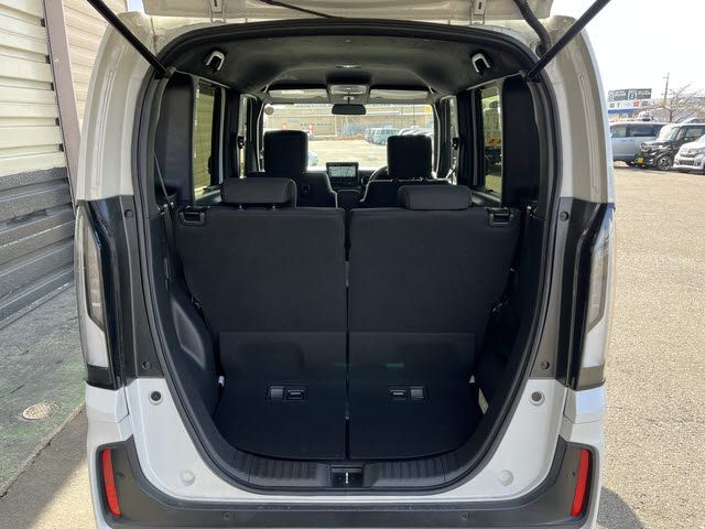 HONDA N BOX CUSTOM 2023 Image 31