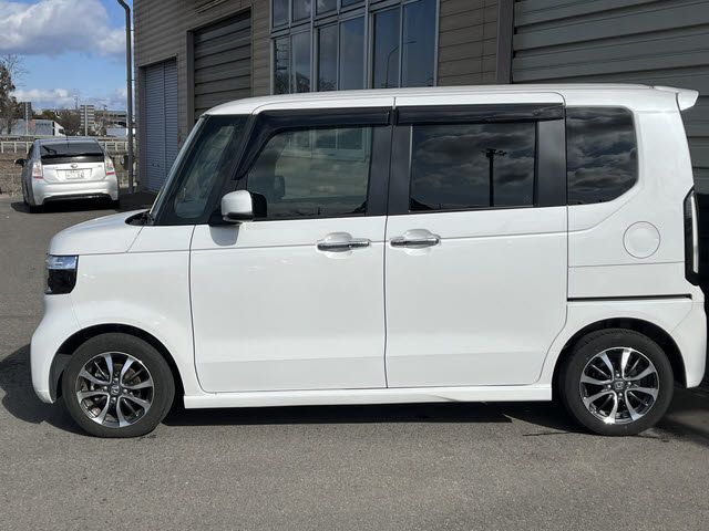 HONDA N BOX CUSTOM 2023 Image 31