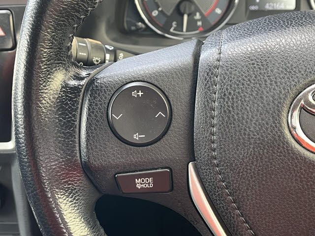 TOYOTA AURIS 2012 Image 31