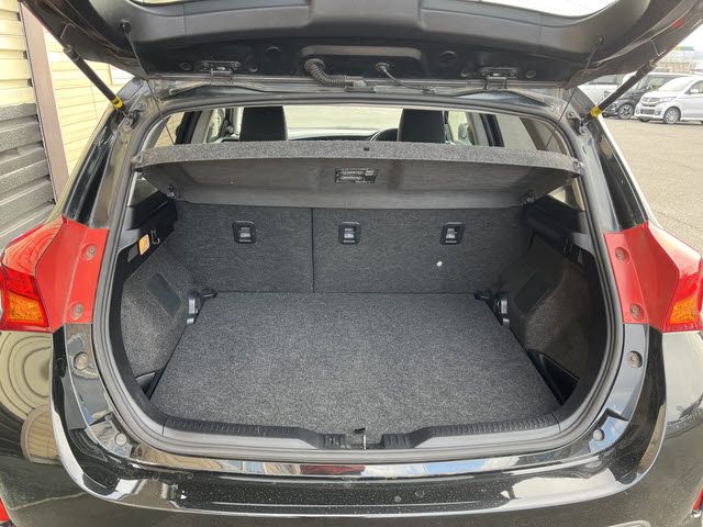 TOYOTA AURIS 2012 Image 31