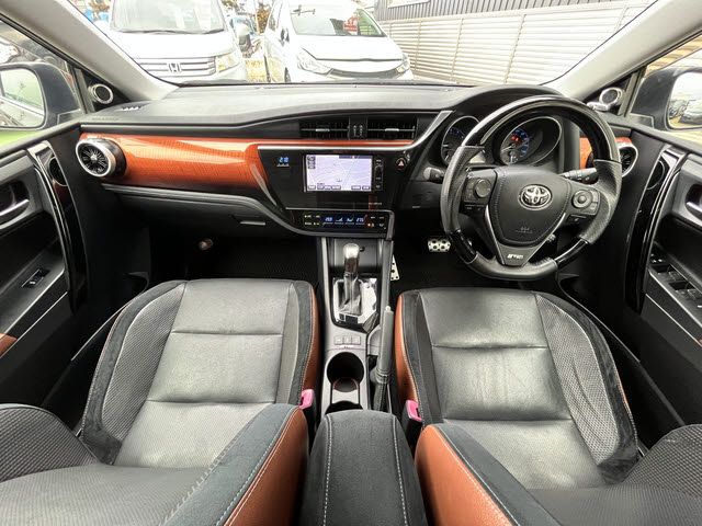 TOYOTA AURIS 2015 Image 31