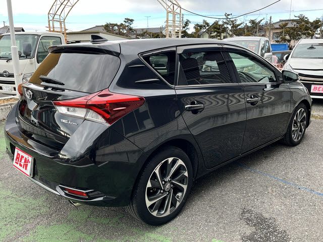 TOYOTA AURIS 2015 Image 31