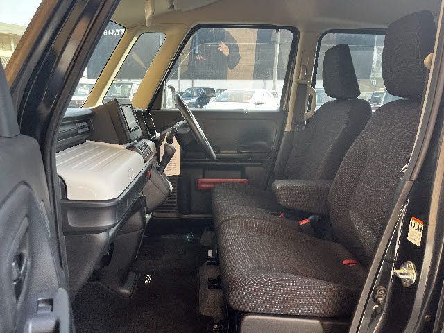 SUZUKI SPACIA 2018 Image 31