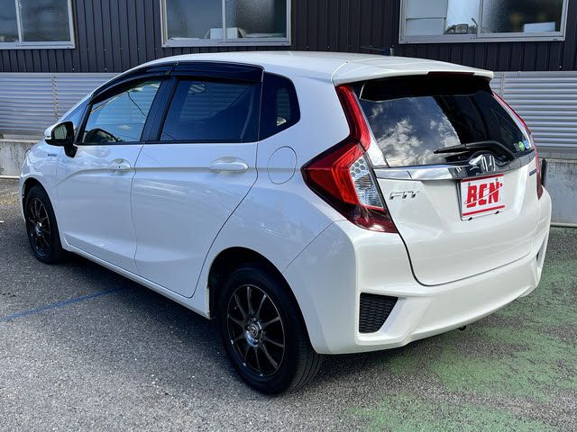 HONDA FIT HYBRID 2016 Image 31