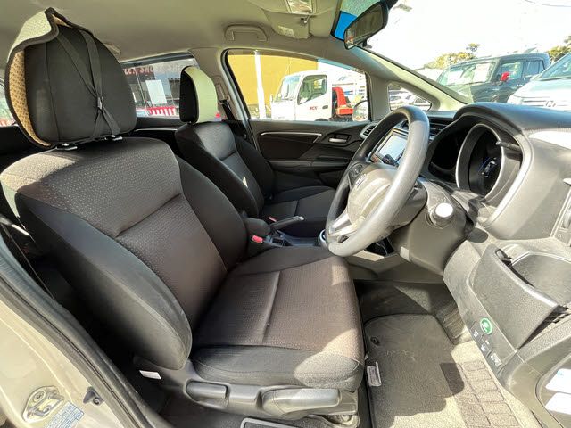 HONDA FIT HYBRID 2016 Image 31