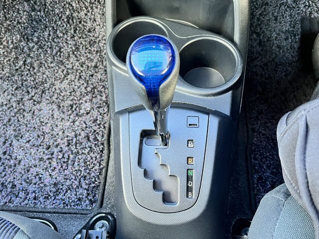 TOYOTA AQUA 2015 Image 31