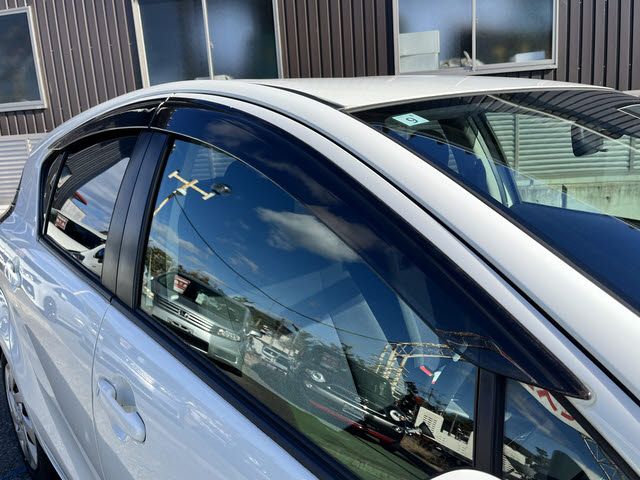 TOYOTA AQUA 2015 Image 31