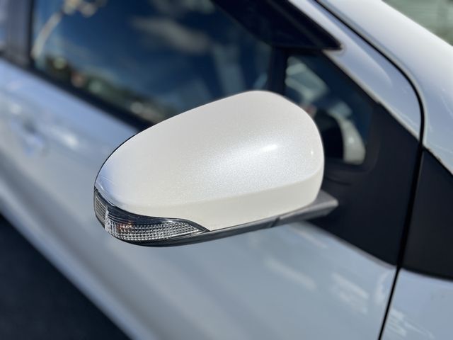 TOYOTA AQUA 2015 Image 31