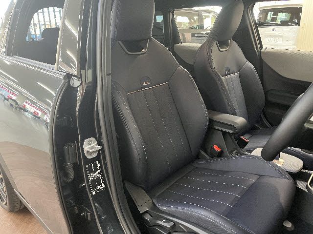 BMW MINI COOPER 5DOOR 2025 Image 31