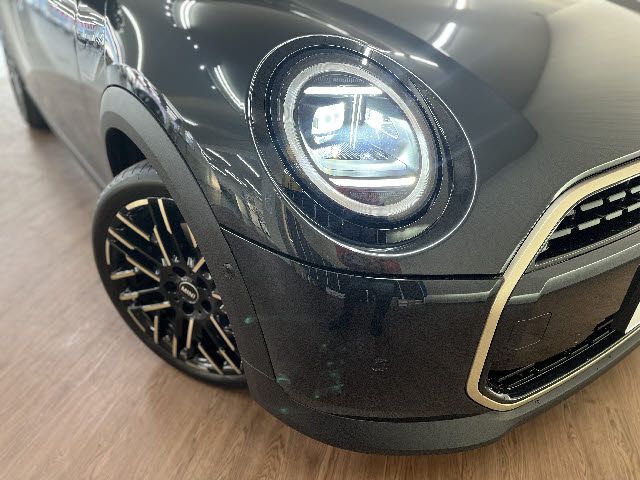 BMW MINI COOPER 5DOOR 2025 Image 31