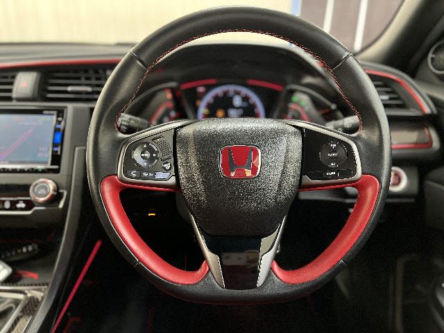 HONDA CIVIC HATCHBACK 2018 Image 31